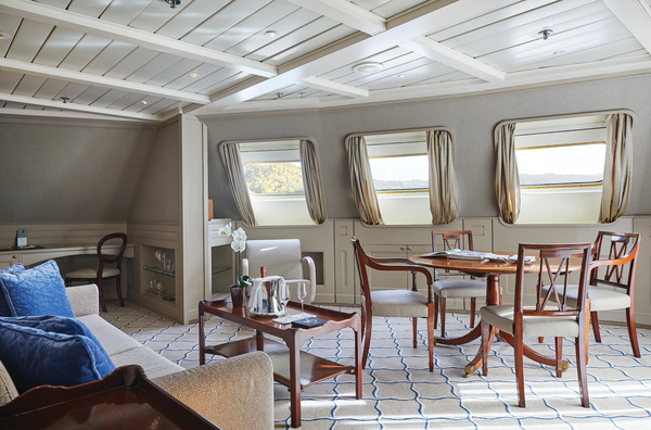 Royal Suite lounge.jpg